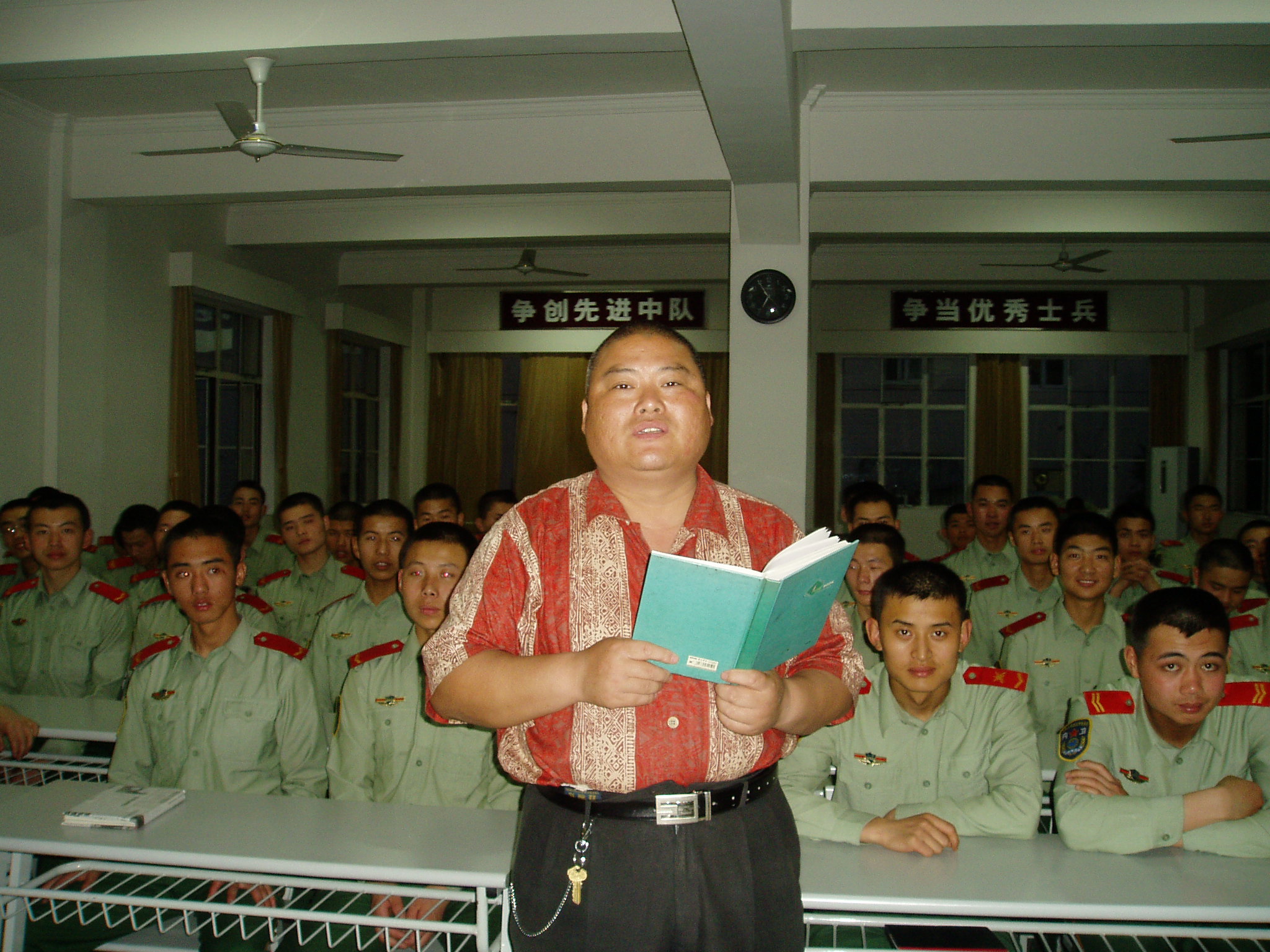 百度胖老师吧上海市公 安局轨道交通分局石宇玉老师求救 微信抖音快手百度贴吧百科图片视频知道搜索上海胖老 ...